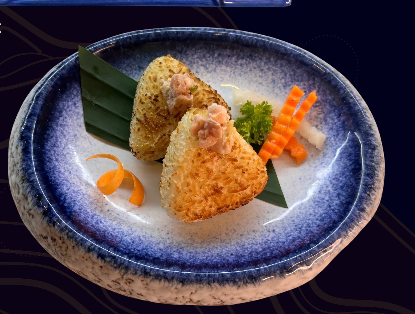 H36. Cơm nắm nướng cá hồi Sake Onigiri